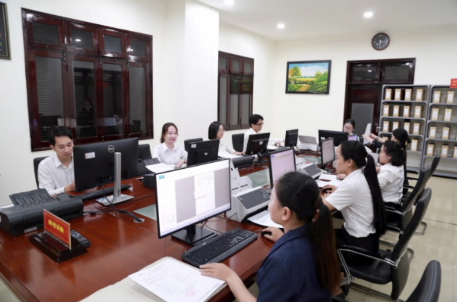 Cán bộ, công chức Tòa án nhân dân thành phố Đà Nẵng thực hiện số hóa hồ sơ vụ án ngay từ giai đoạn tiếp nhận, thụ lý tại bộ phận chuyên môn